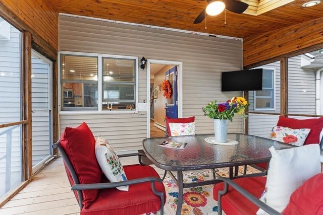 15 Crossman Ave, Attleboro, MA 02703