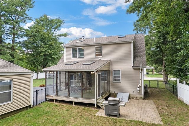 15 Crossman Ave, Attleboro, MA 02703