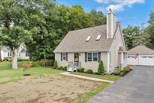 15 Crossman Ave, Attleboro, MA 02703