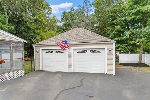 15 Crossman Ave, Attleboro, MA 02703
