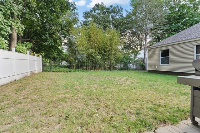 15 Crossman Ave, Attleboro, MA 02703