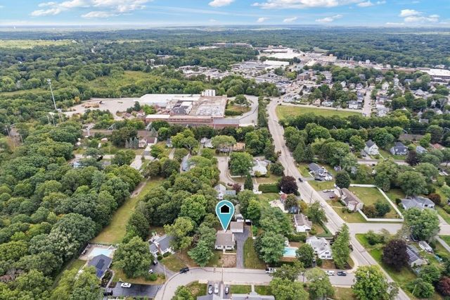 15 Crossman Ave, Attleboro, MA 02703