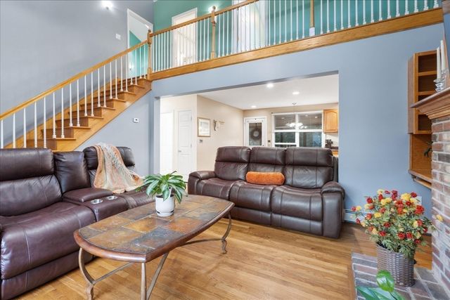 15 Crossman Ave, Attleboro, MA 02703