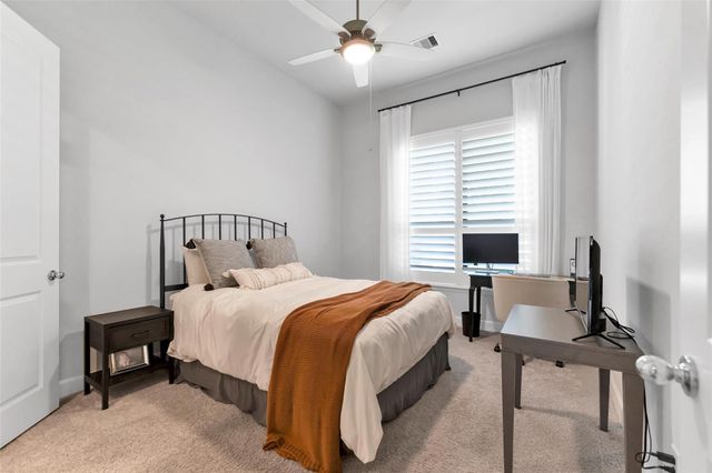 1027 Groveton Ridge Lane, Pinehurst, TX 77362