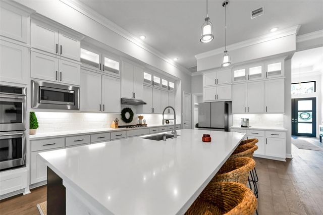 1027 Groveton Ridge Lane, Pinehurst, TX 77362