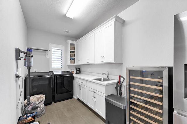 1027 Groveton Ridge Lane, Pinehurst, TX 77362