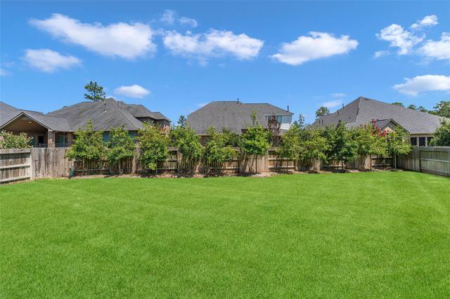 1027 Groveton Ridge Lane, Pinehurst, TX 77362