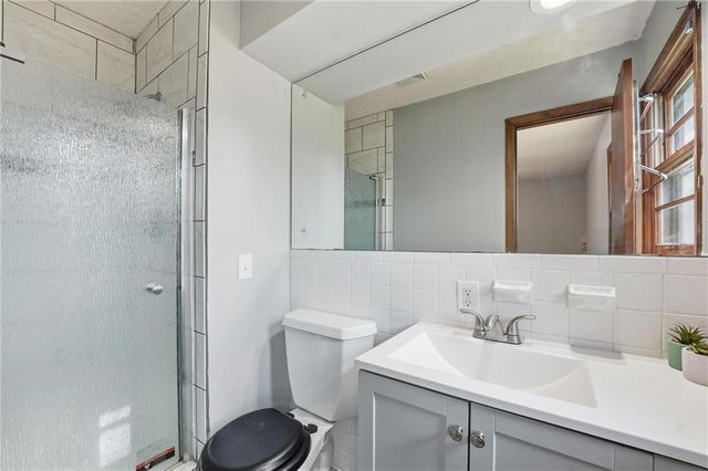 10401 W 93rd Terrace, Overland Park, KS 66214