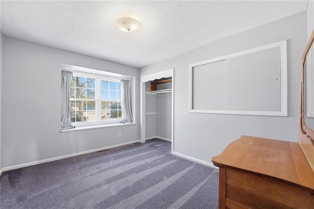 10401 W 93rd Terrace, Overland Park, KS 66214