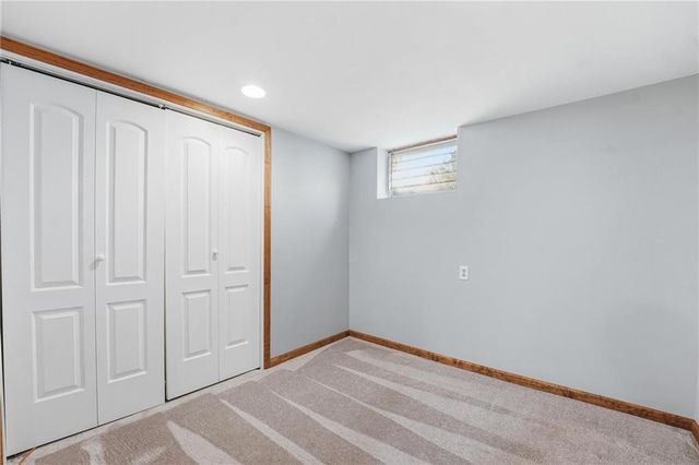 10401 W 93rd Terrace, Overland Park, KS 66214