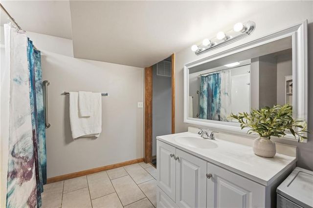 10401 W 93rd Terrace, Overland Park, KS 66214