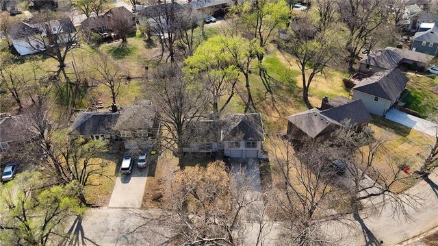 10401 W 93rd Terrace, Overland Park, KS 66214