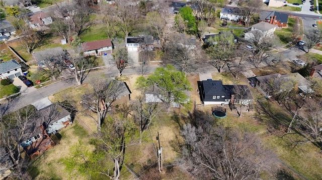 10401 W 93rd Terrace, Overland Park, KS 66214