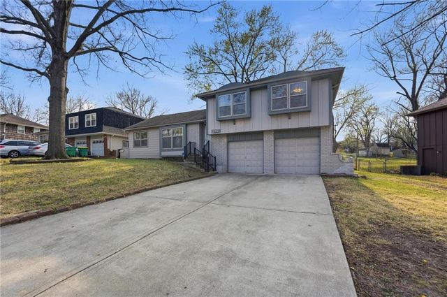 10401 W 93rd Terrace, Overland Park, KS 66214