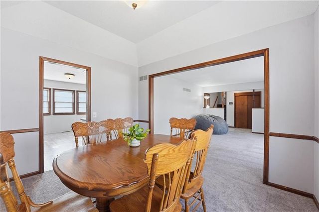 10401 W 93rd Terrace, Overland Park, KS 66214