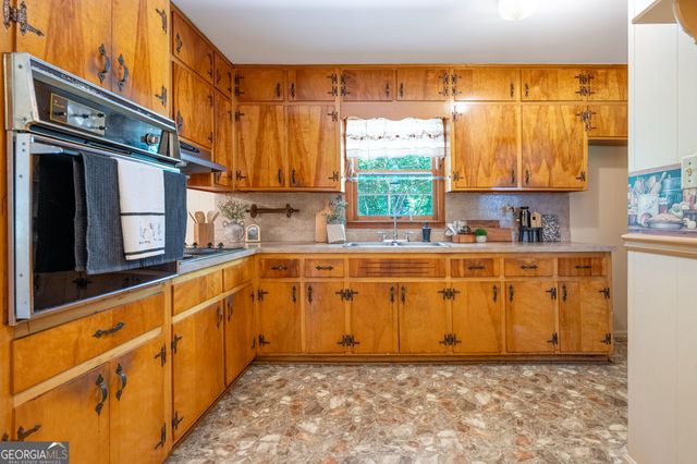 3732 Debbie Lane, Powder Springs, GA 30127