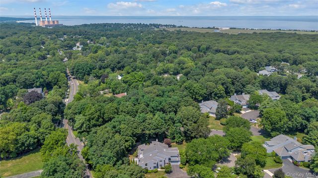 6 Gerriet Court, Northport, NY 11768