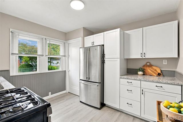 8901 Oneida Lane, St Louis, MO 63114