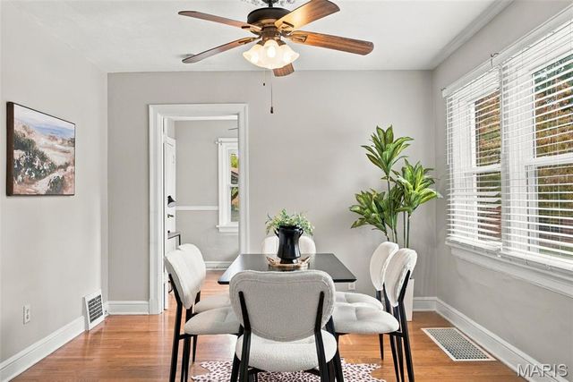 8901 Oneida Lane, St Louis, MO 63114