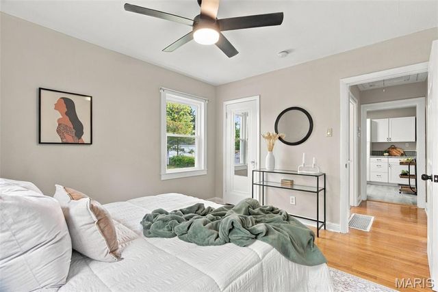 8901 Oneida Lane, St Louis, MO 63114