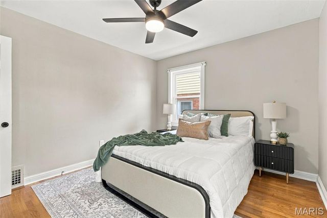 8901 Oneida Lane, St Louis, MO 63114