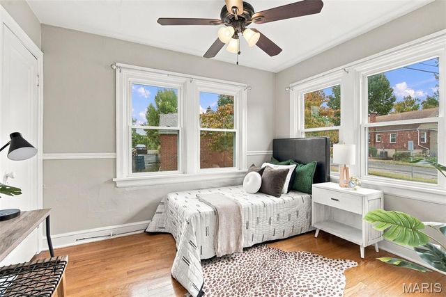 8901 Oneida Lane, St Louis, MO 63114