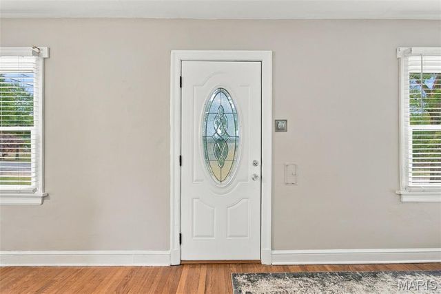 8901 Oneida Lane, St Louis, MO 63114
