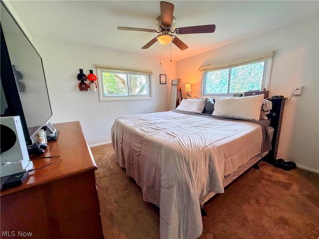 728 Johnson Plank Road NE, Warren, OH 44481