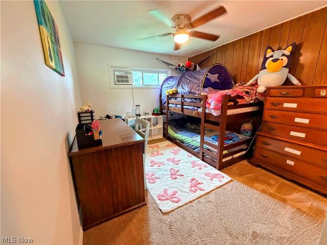728 Johnson Plank Road NE, Warren, OH 44481