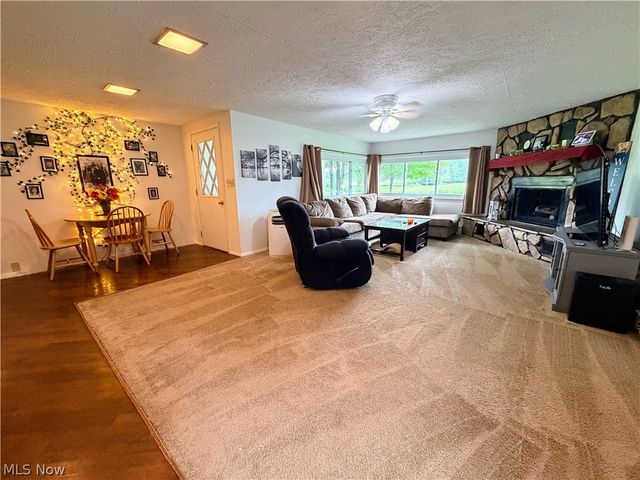 728 Johnson Plank Road NE, Warren, OH 44481