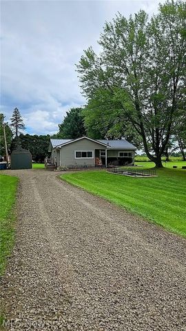 728 Johnson Plank Road NE, Warren, OH 44481