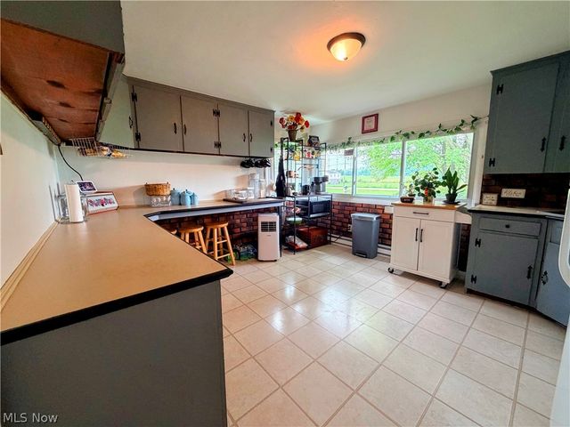 728 Johnson Plank Road NE, Warren, OH 44481