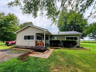 728 Johnson Plank Road NE, Warren, OH 44481