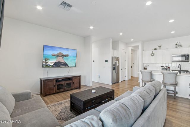 19770 W MONTECITO Avenue, Litchfield Park, AZ 85340