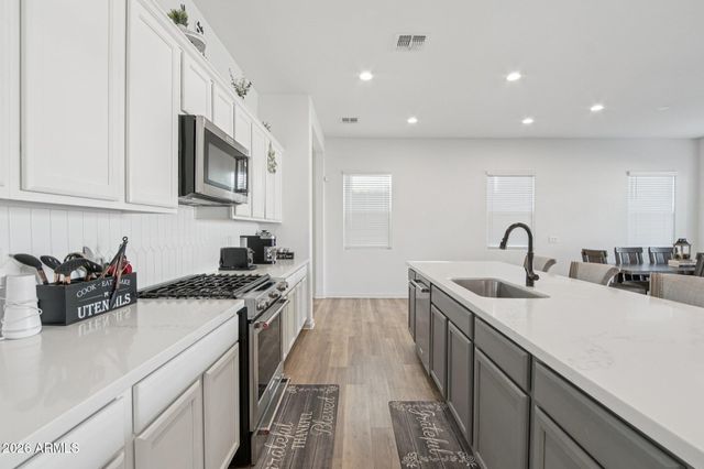 19770 W MONTECITO Avenue, Litchfield Park, AZ 85340