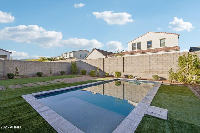 19770 W MONTECITO Avenue, Litchfield Park, AZ 85340