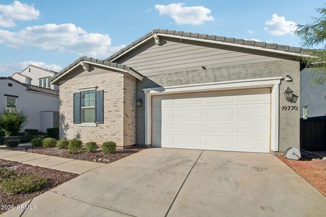 19770 W MONTECITO Avenue, Litchfield Park, AZ 85340