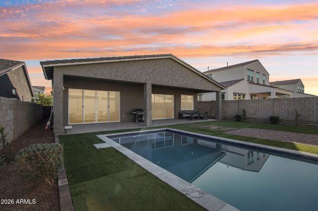 19770 W MONTECITO Avenue, Litchfield Park, AZ 85340