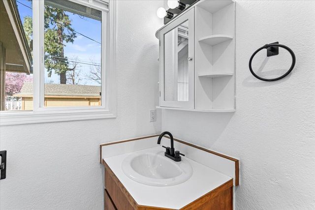 503 Mae Street, Medford, OR 97504