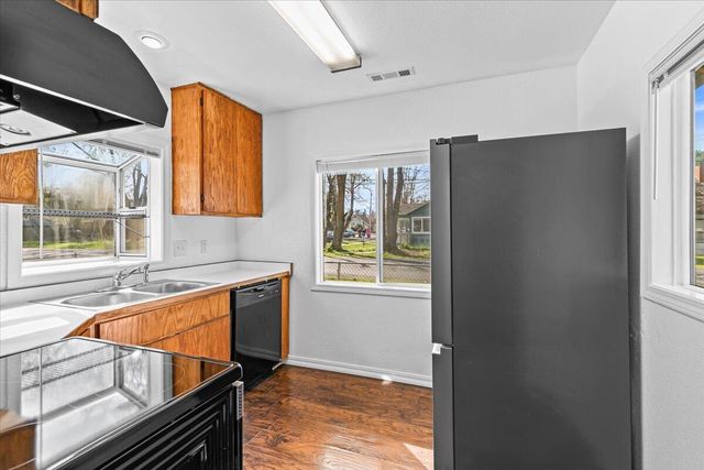 503 Mae Street, Medford, OR 97504