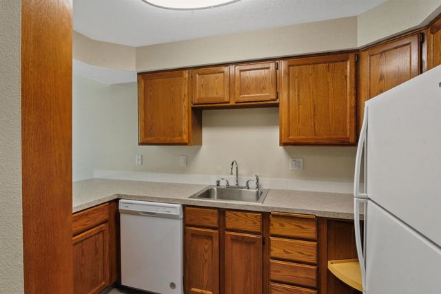 221 E Rockwood Blvd, Spokane, WA 99202