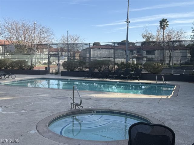 1455 East Katie Avenue L23, Las Vegas, NV 89119