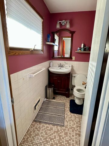 7849 61st Avenue N, New Hope, MN 55428