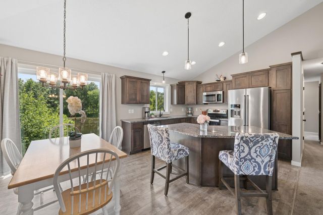 1850 357th Avenue NE, Cambridge, MN 55008