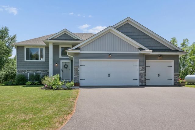 1850 357th Avenue NE, Cambridge, MN 55008