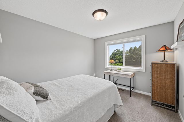 1850 357th Avenue NE, Cambridge, MN 55008