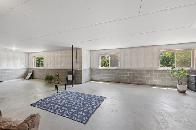 1850 357th Avenue NE, Cambridge, MN 55008