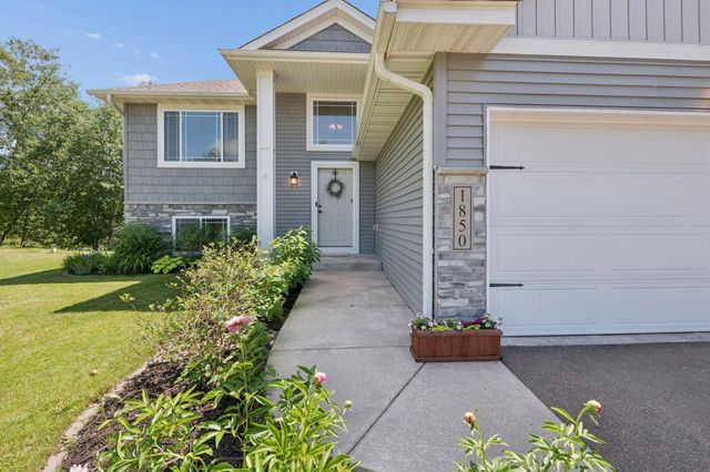 1850 357th Avenue NE, Cambridge, MN 55008