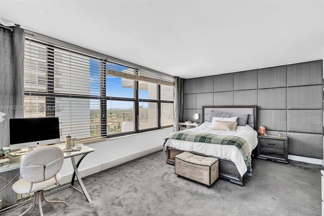 2500 Parkview Dr 1514, Hallandale Beach, FL 33009