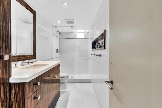 2500 Parkview Dr 1514, Hallandale Beach, FL 33009